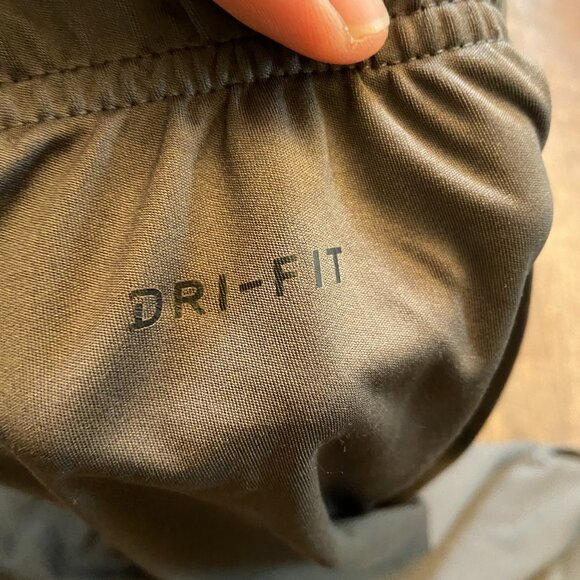 Nike Dri-Fit Training Shorts - Medium - Picture 5 of 6